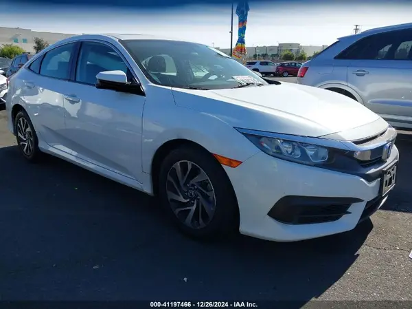 19XFC2F78JE207570 2018 HONDA CIVIC - Image 1