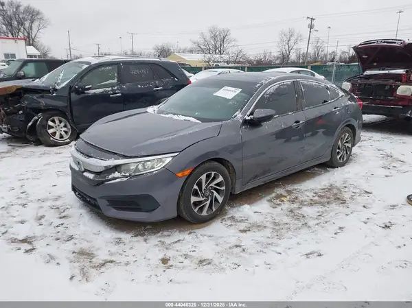 19XFC2F79GE031864 2016 HONDA CIVIC - Image 2