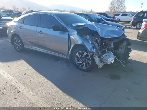 19XFC2F79GE032707 2016 HONDA CIVIC - Image 1
