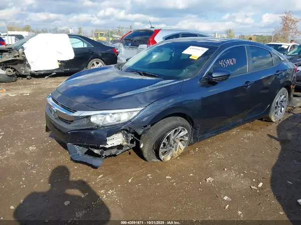 19XFC2F79GE095130 2016 HONDA CIVIC - Image 2