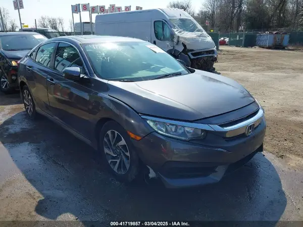 19XFC2F79GE235502 2016 HONDA CIVIC - Image 1