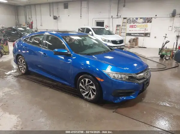 19XFC2F79GE248976 2016 HONDA CIVIC - Image 1