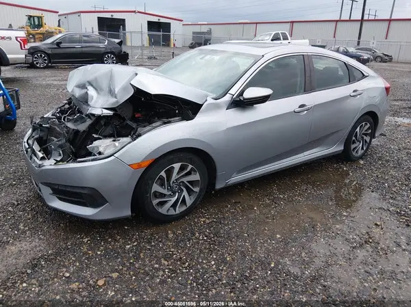 19XFC2F79HE008392 2017 HONDA CIVIC - Image 2