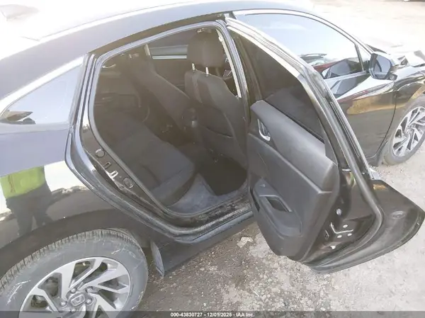19XFC2F79HE012362 2017 HONDA CIVIC - Image 8