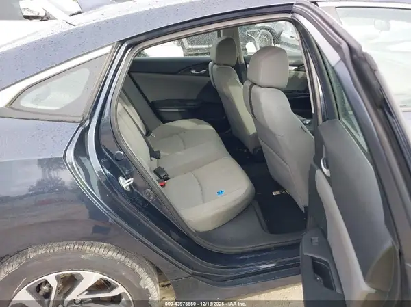 19XFC2F79JE001240 2018 HONDA CIVIC - Image 8