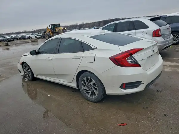 19XFC2F79JE005286 2018 HONDA CIVIC - Image 2