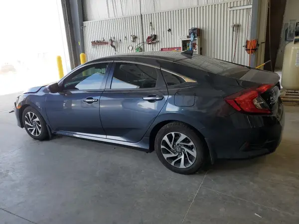 19XFC2F79JE006065 2018 HONDA CIVIC - Image 2