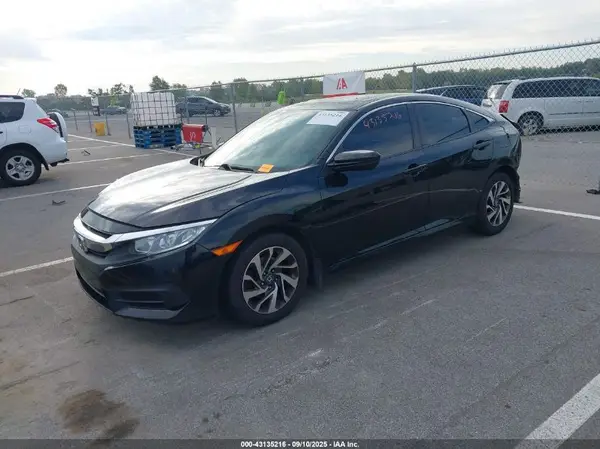 19XFC2F79JE009824 2018 HONDA CIVIC - Image 2