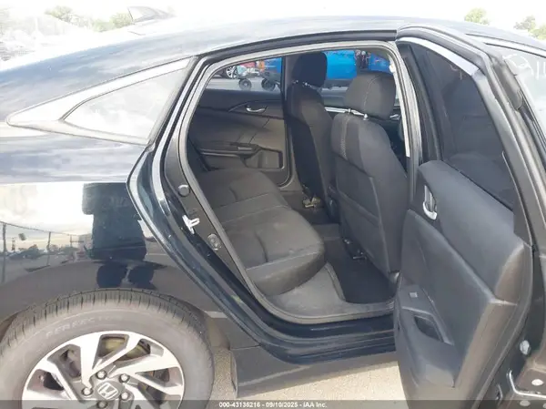 19XFC2F79JE009824 2018 HONDA CIVIC - Image 8