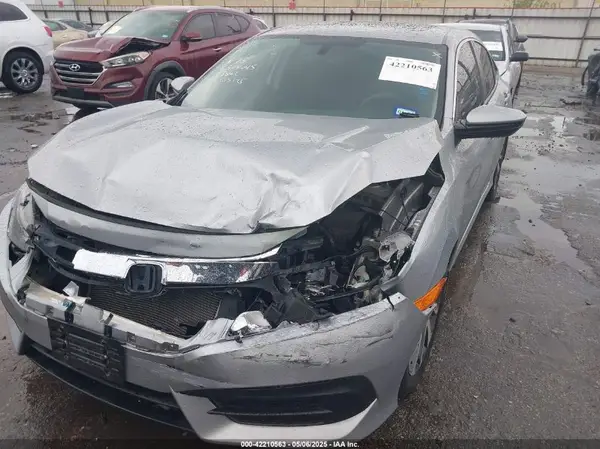19XFC2F79JE013842 2018 HONDA CIVIC - Image 2