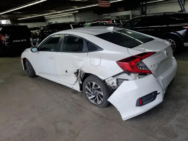 19XFC2F79JE015462 2018 HONDA CIVIC - Image 2
