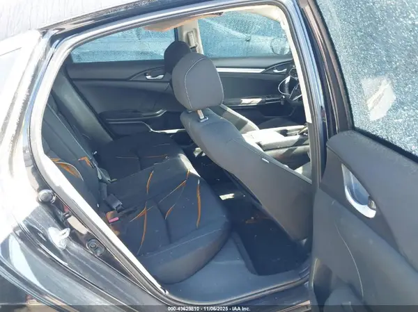 19XFC2F79JE032004 2018 HONDA CIVIC - Image 8
