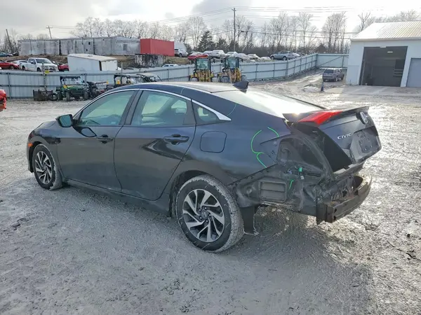 19XFC2F79JE032262 2018 HONDA CIVIC - Image 2