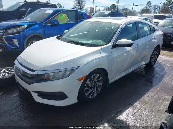 19XFC2F79JE034335 2018 HONDA CIVIC - Image 2