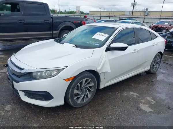 19XFC2F79JE037087 2018 HONDA CIVIC - Image 2