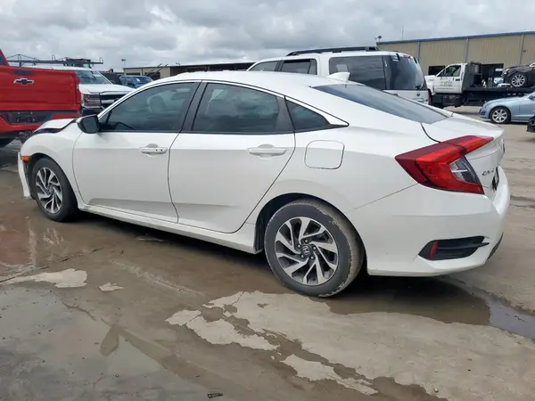 19XFC2F79JE037722 2018 HONDA CIVIC - Image 2