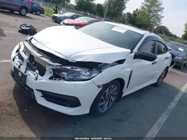 19XFC2F79JE206136 2018 HONDA CIVIC - Image 2