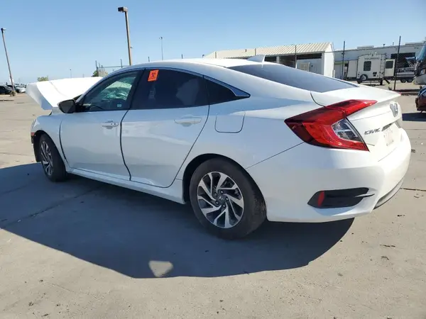 19XFC2F79JE207450 2018 HONDA CIVIC - Image 2