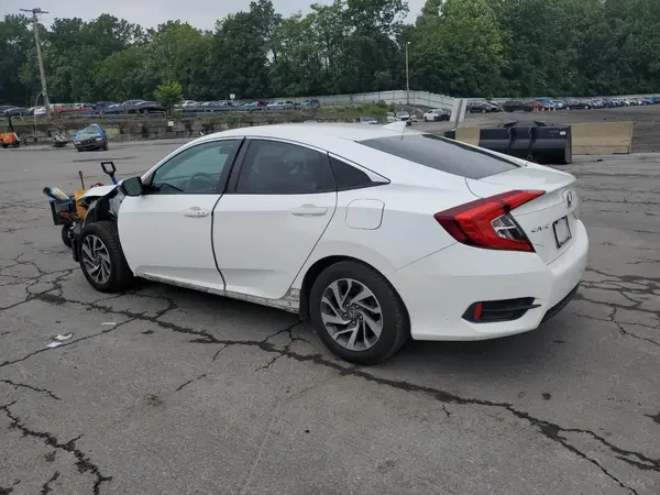 19XFC2F79JE208288 2018 HONDA CIVIC - Image 2