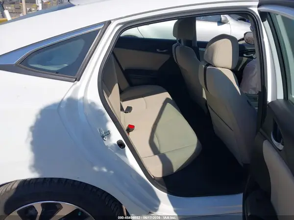 19XFC2F79JE209263 2018 HONDA CIVIC - Image 8