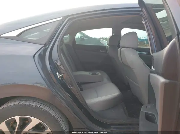 19XFC2F7XGE007637 2016 HONDA CIVIC - Image 8