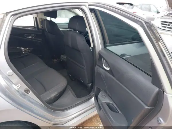19XFC2F7XGE014300 2016 HONDA CIVIC - Image 8