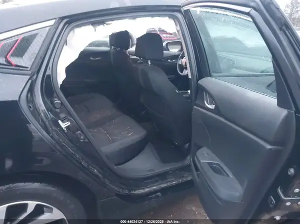 19XFC2F7XGE217980 2016 HONDA CIVIC - Image 8