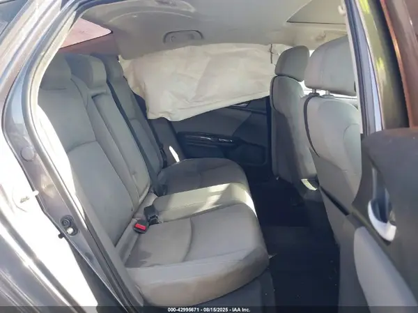 19XFC2F7XGE218675 2016 HONDA CIVIC - Image 8