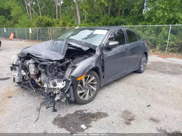 19XFC2F7XHE003220 2017 HONDA CIVIC - Image 2