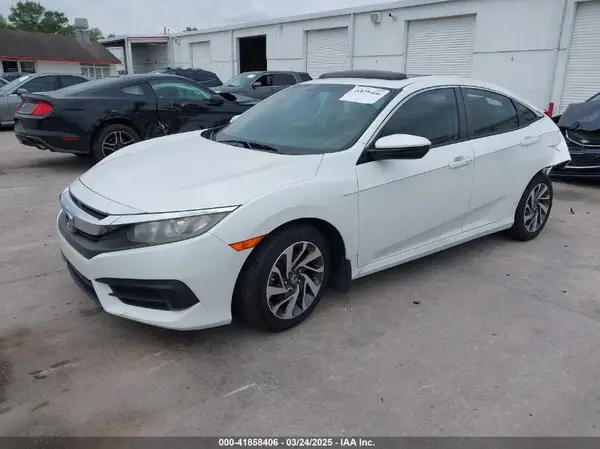 19XFC2F7XHE018056 2017 HONDA CIVIC - Image 2