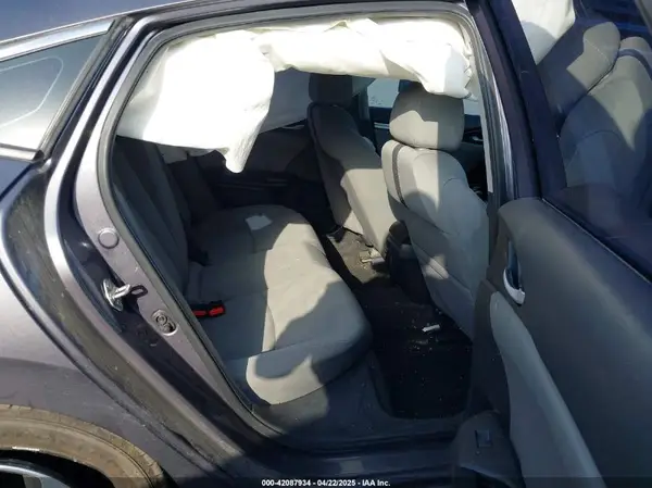 19XFC2F7XHE056273 2017 HONDA CIVIC - Image 8