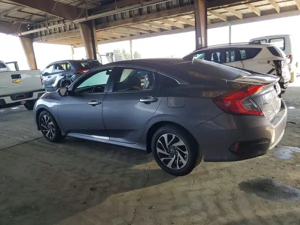 19XFC2F7XJE002865 2018 HONDA CIVIC - Image 2