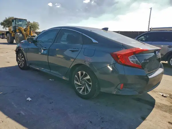 19XFC2F7XJE004163 2018 HONDA CIVIC - Image 2