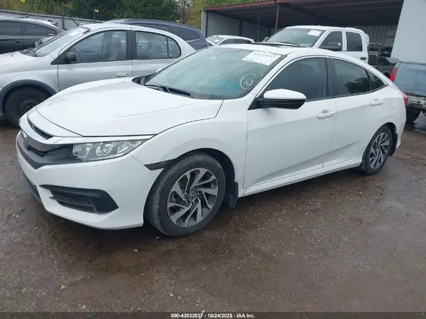 19XFC2F7XJE005037 2018 HONDA CIVIC - Image 2