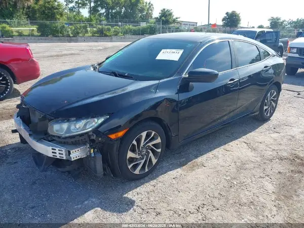 19XFC2F7XJE011307 2018 HONDA CIVIC - Image 2