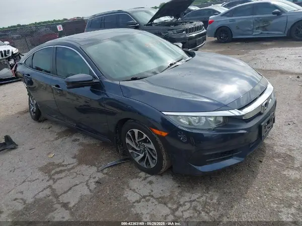 19XFC2F7XJE012067 2018 HONDA CIVIC - Image 1