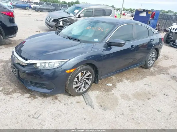 19XFC2F7XJE012067 2018 HONDA CIVIC - Image 2