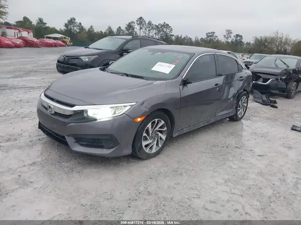 19XFC2F7XJE017110 2018 HONDA CIVIC - Image 2