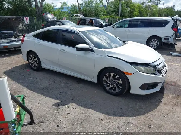 19XFC2F7XJE022727 2018 HONDA CIVIC - Image 1