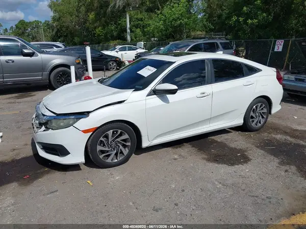 19XFC2F7XJE022727 2018 HONDA CIVIC - Image 2