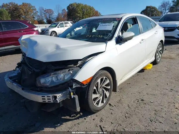 19XFC2F7XJE030598 2018 HONDA CIVIC - Image 2
