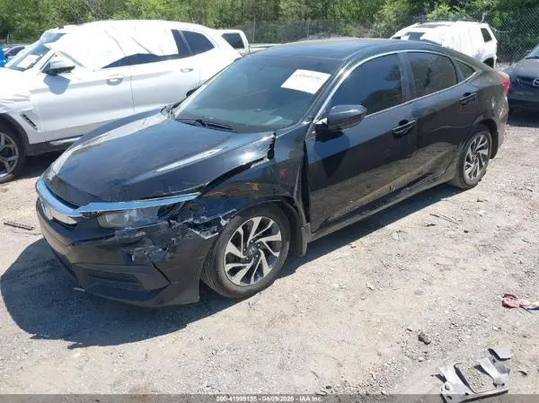 19XFC2F7XJE032237 2018 HONDA CIVIC - Image 2