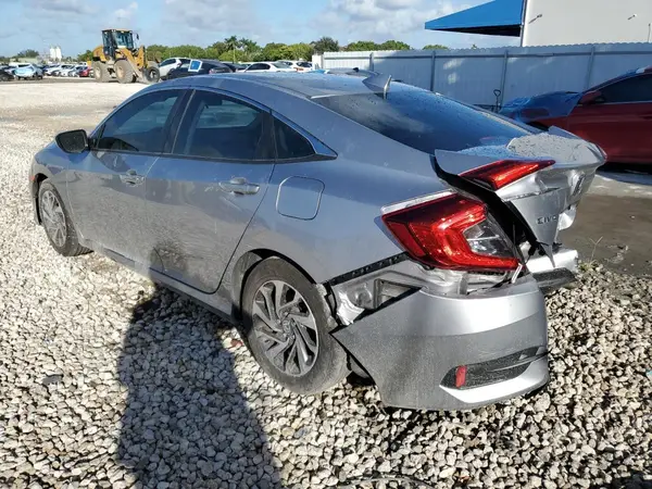 19XFC2F7XJE032772 2018 HONDA CIVIC - Image 2