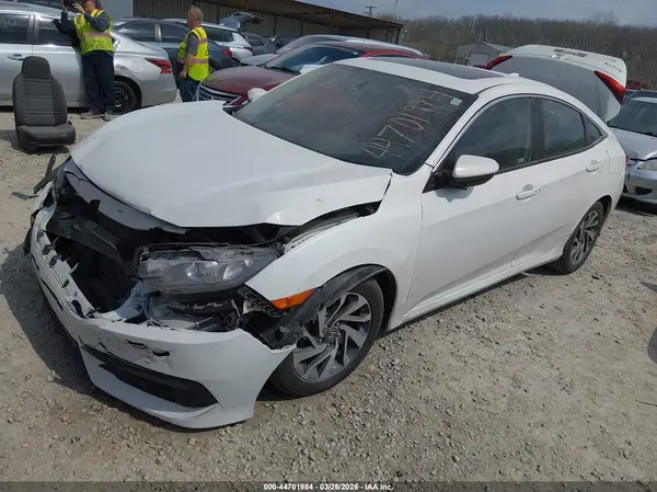 19XFC2F7XJE034067 2018 HONDA CIVIC - Image 2