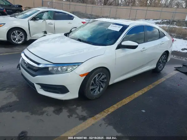 19XFC2F7XJE038930 2018 HONDA CIVIC - Image 2