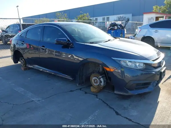 19XFC2F7XJE040533 2018 HONDA CIVIC - Image 1