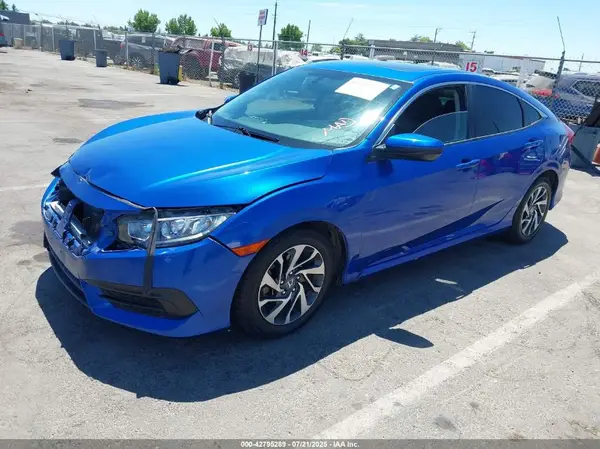19XFC2F7XJE201396 2018 HONDA CIVIC - Image 2