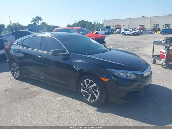 19XFC2F7XJE205822 2018 HONDA CIVIC - Image 1