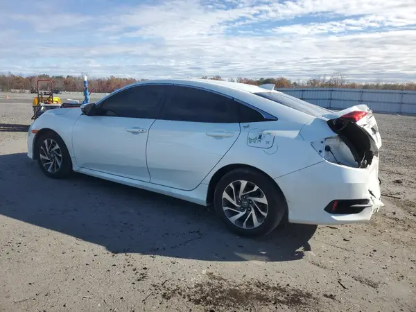 19XFC2F7XJE207988 2018 HONDA CIVIC - Image 2