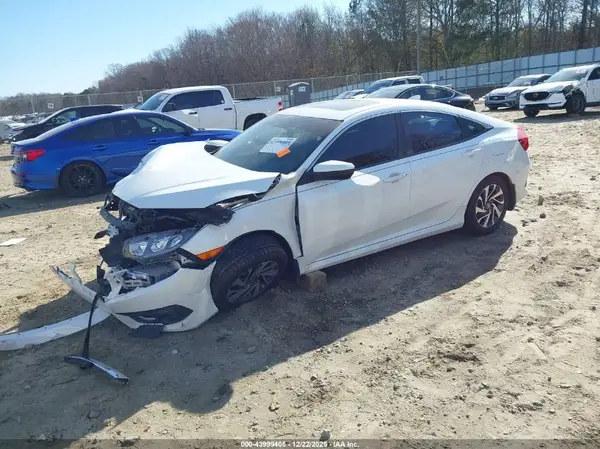 19XFC2F80JE026259 2018 HONDA CIVIC - Image 2